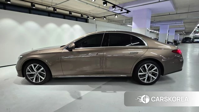 Mercedes-Benz E-Class W214 id 3882952 из Кореи 18