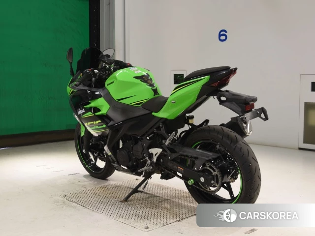 Kawasaki NINJA 400 id 4405455 из Японии 8