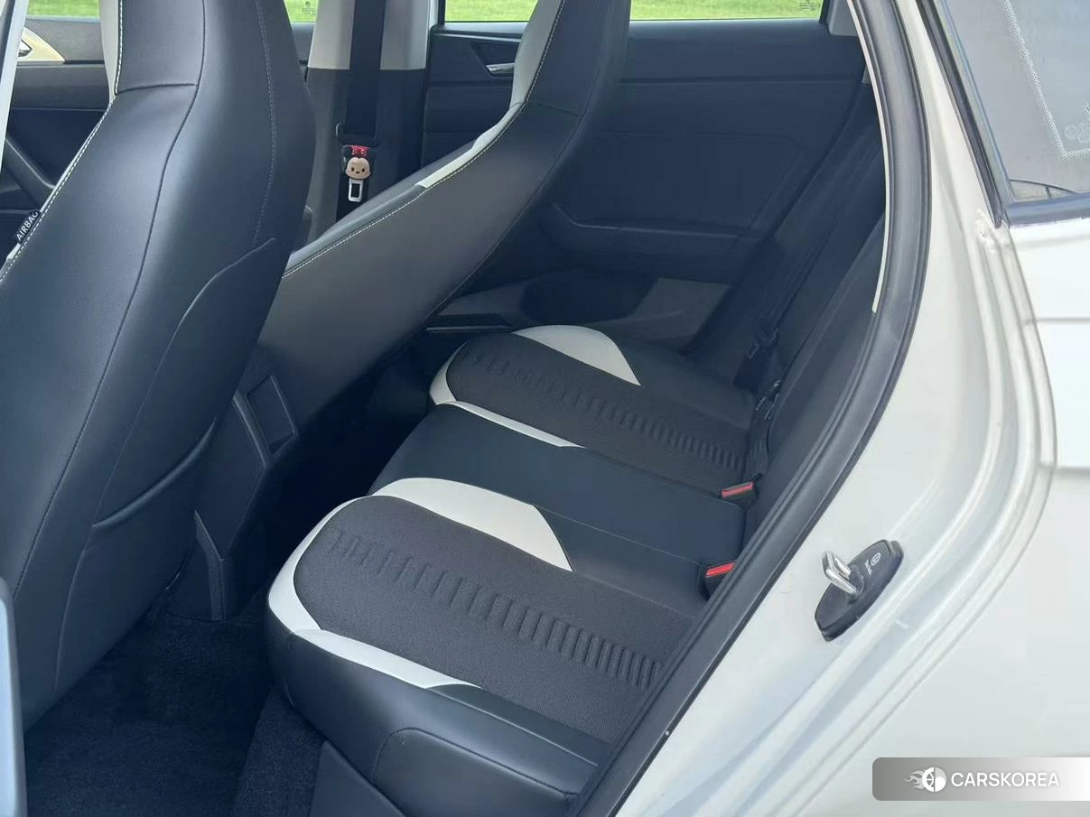 Volkswagen Polo id 4413308 из Китая 8