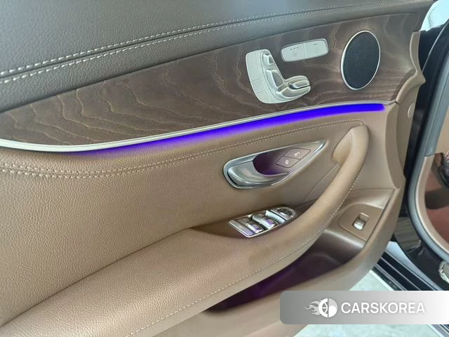 Mercedes-Benz E-class id 4313602 из Китая 8