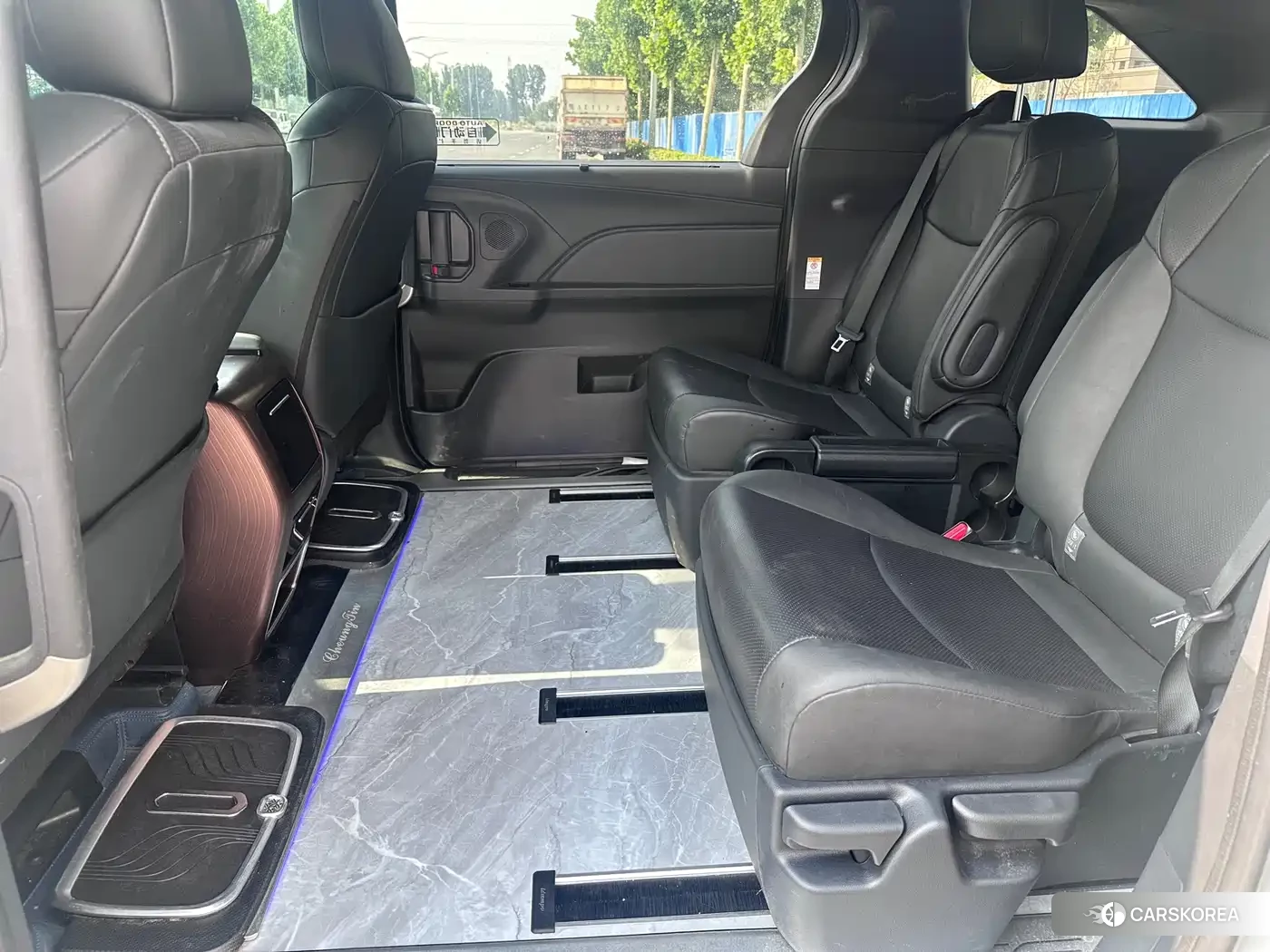 Toyota Sienna id 4634832 из Китая 8