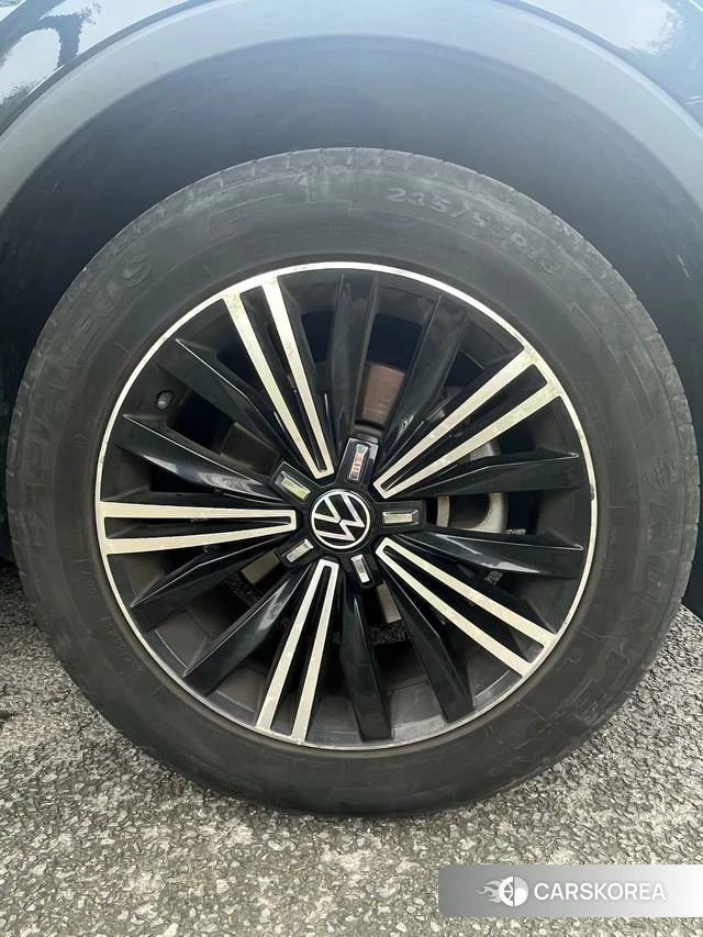 Volkswagen Tiguan L id 4387213 из Китая 19