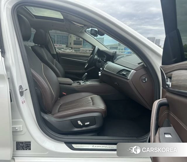 BMW 5 series PHEV id 4212696 из Китая 24