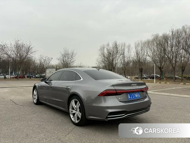 Audi A7L id 4279181 из Китая 8