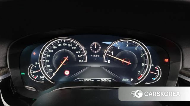 BMW 5 Series (G30) id 3912085 из Кореи 18