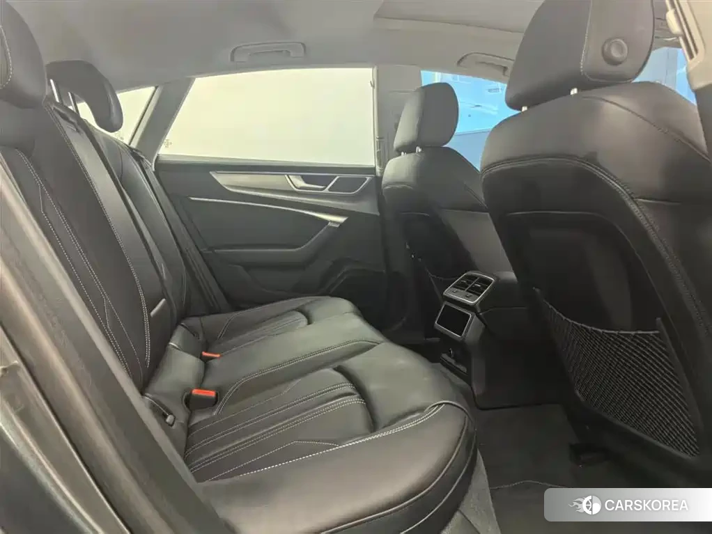 Audi A7 id 4664462 из Китая 13