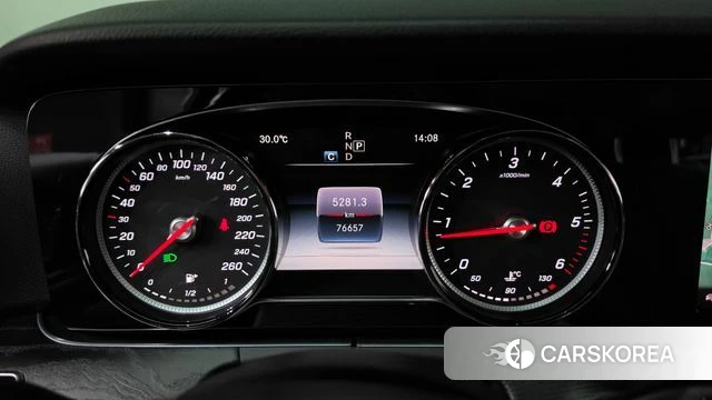 Mercedes-Benz E-Class W213 id 4713310 из Кореи 37