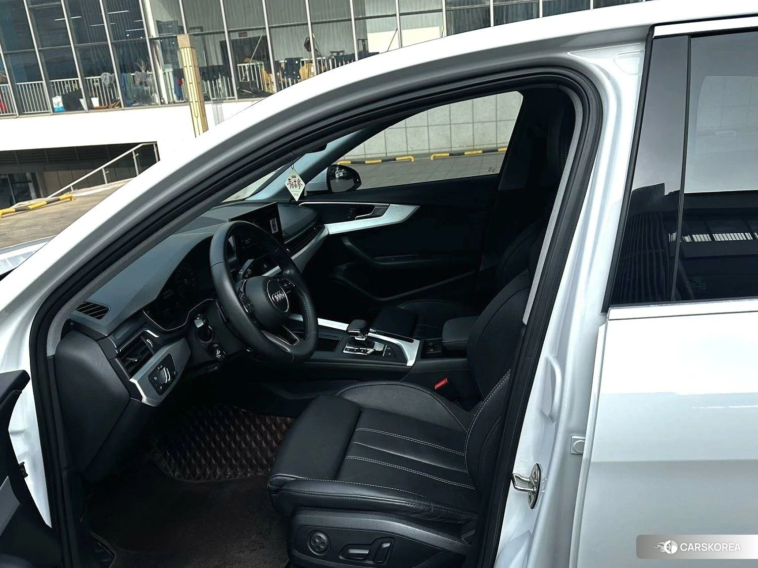 Audi A4L id 4440495 из Китая 8
