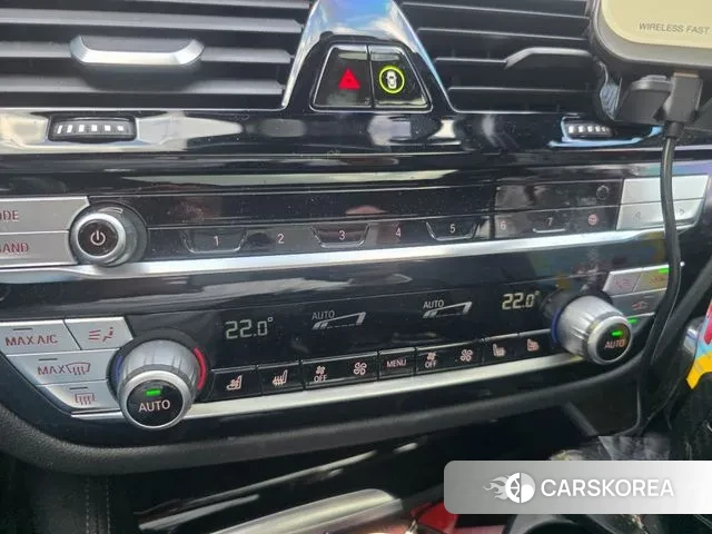 BMW 5 Series (G30) id 3385184 из Кореи 18