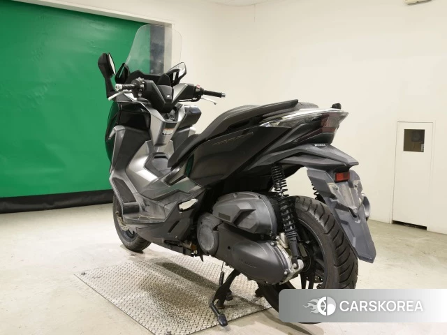 Проданный Honda FORZA id 4348023 из Японии, фото 8