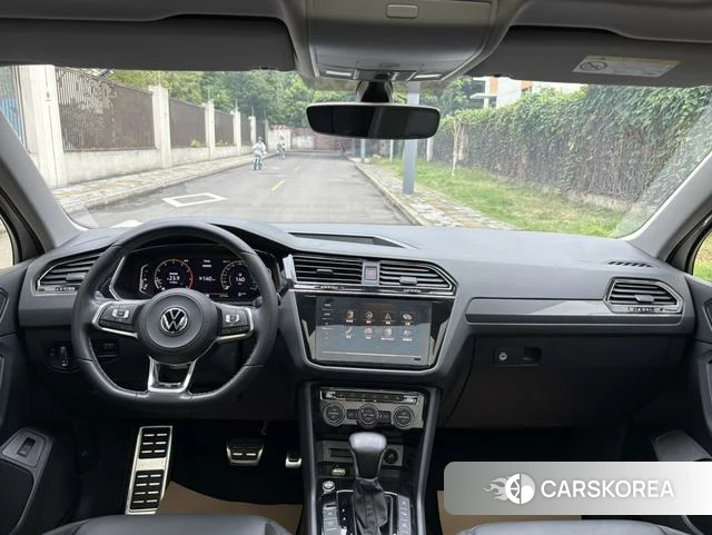 Volkswagen Tiguan L id 4215588 из Китая 16