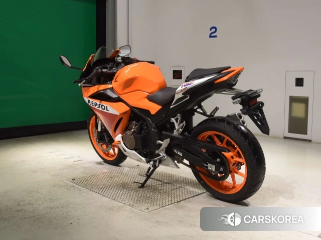 Проданный Honda CBR400R id 4374262 из Японии, фото 8