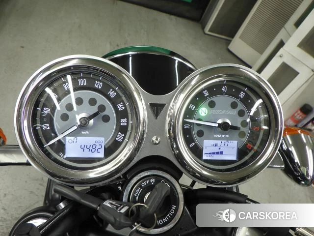 Triumph BONNEVILLE T120 id 3946660 из Японии 32