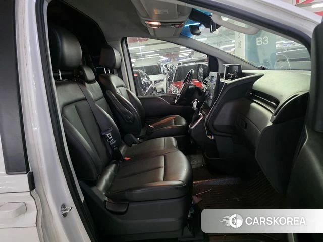 Hyundai Staria id 4330686 из Кореи 18