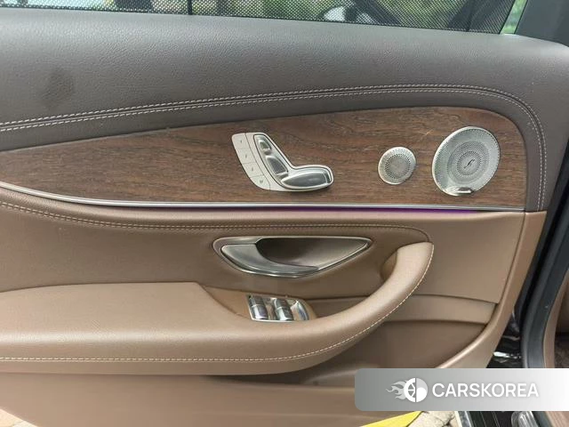 Mercedes-Benz E-class id 4342278 из Китая 12