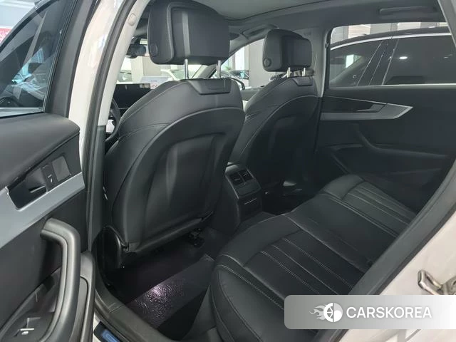 Audi A4L id 4336174 из Китая 9