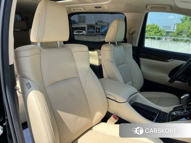 Toyota Elfa id 4275921 из Китая 16
