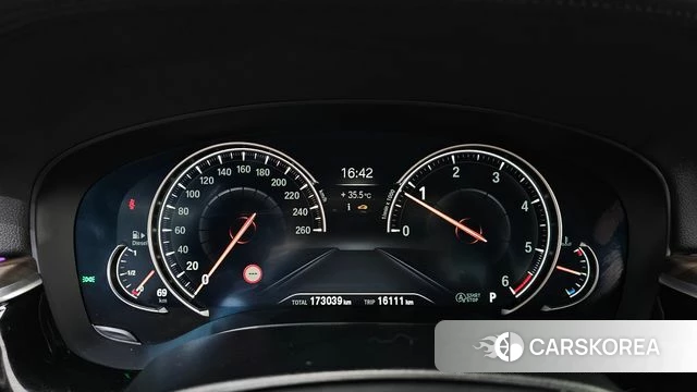 BMW 5 Series (G30) id 4557967 из Кореи 18