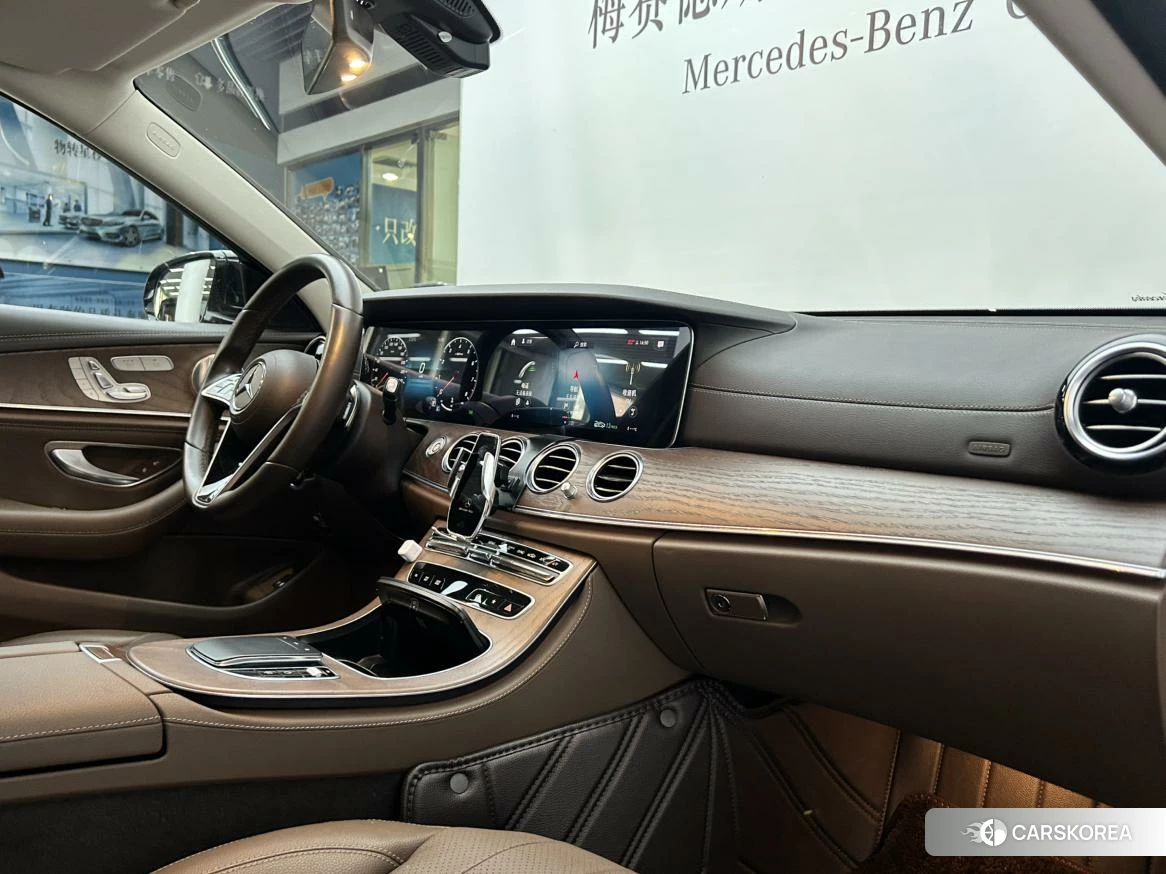 Mercedes-Benz E-class id 4455344 из Китая 18
