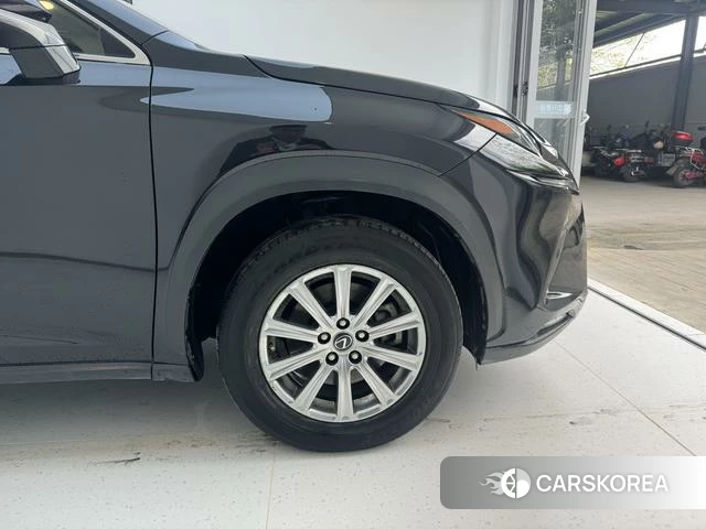 Lexus NX id 4210834 из Китая 18