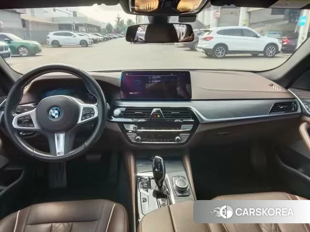 BMW 5 series PHEV id 4301271 из Китая 8