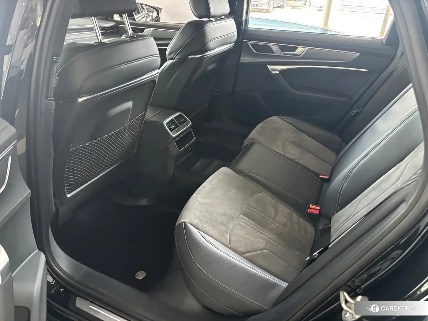 Audi A6L id 4629463 из Китая 8