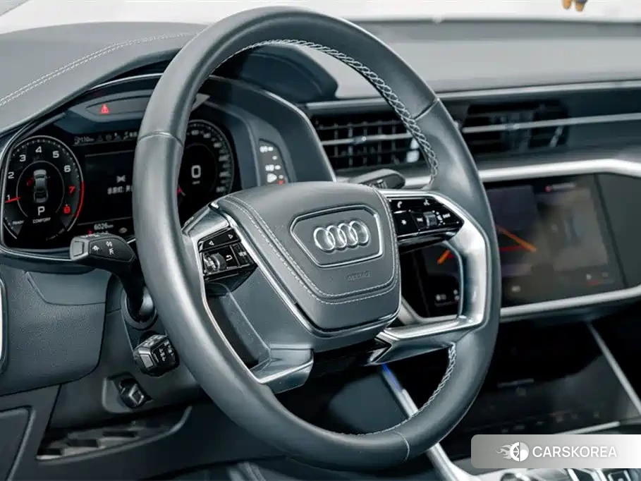 Audi A7L id 4669396 из Китая 25