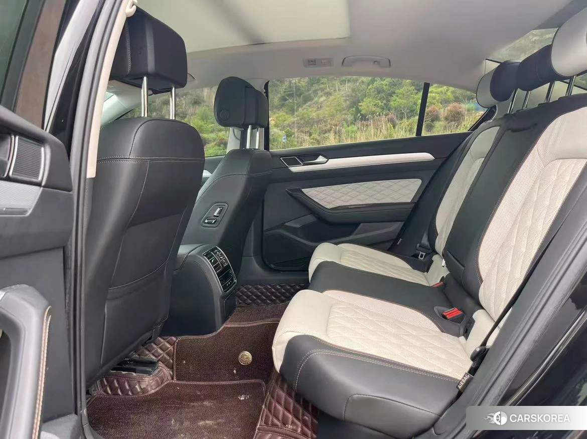 Volkswagen Magotan id 4479564 из Китая 8