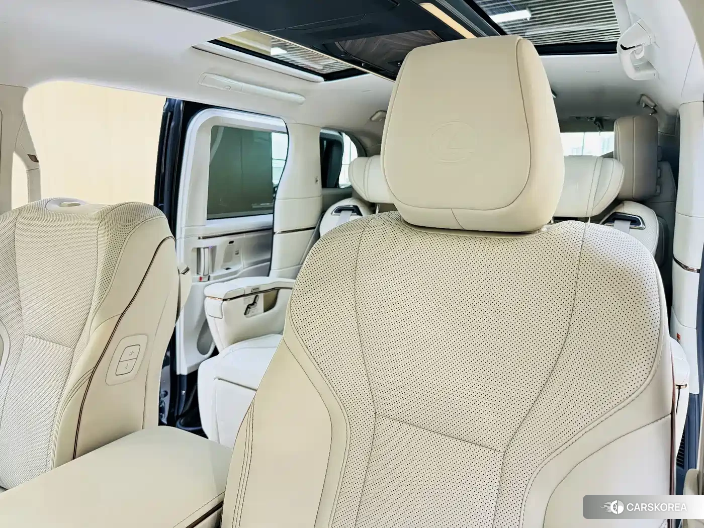 Lexus LM id 4681088 из Китая 11