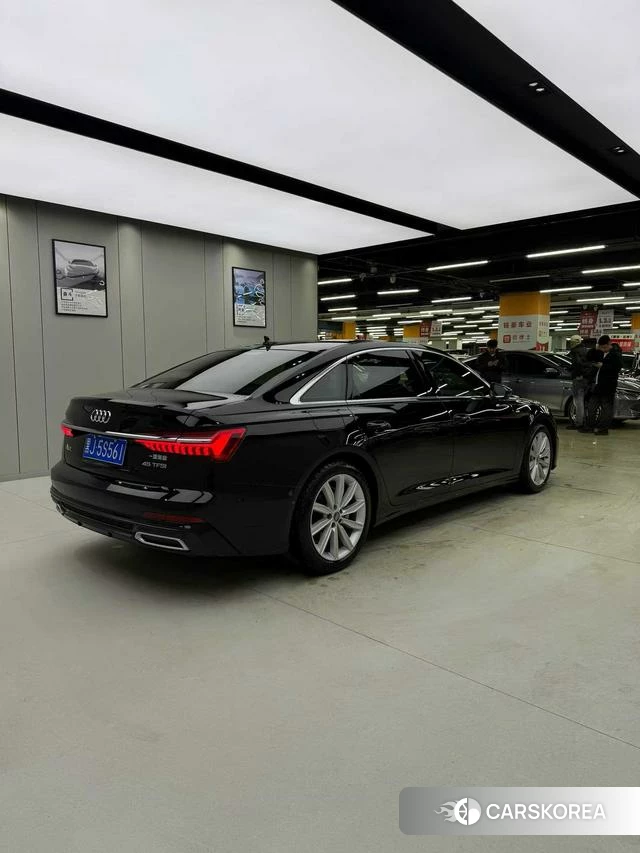 Audi A6L id 4207279 из Китая 8