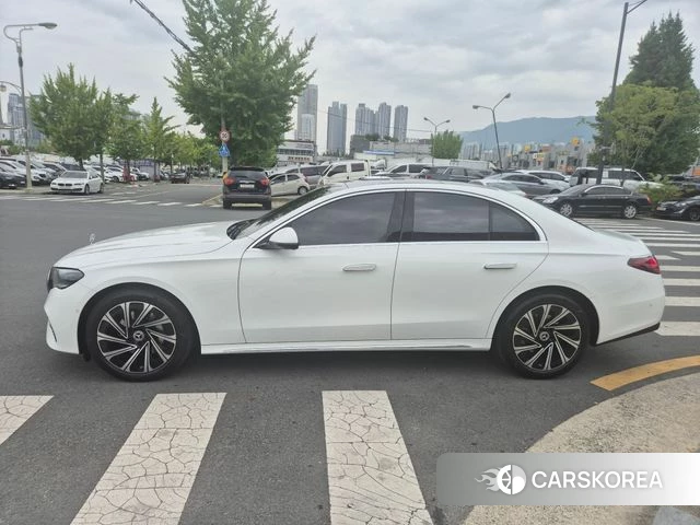 Mercedes-Benz E-Class W214 id 4488226 из Кореи 16