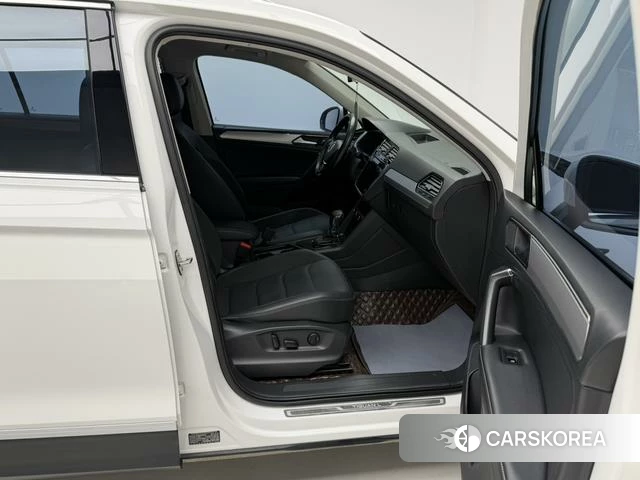 Volkswagen Tiguan L id 4359006 из Китая 15