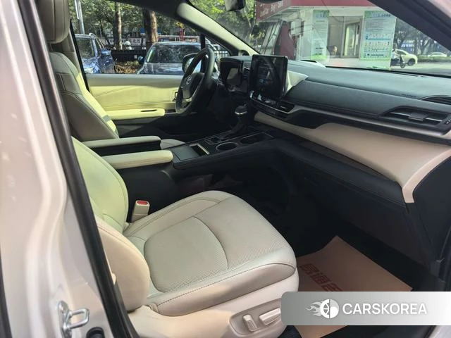 Toyota Saina id 4263624 из Китая 34
