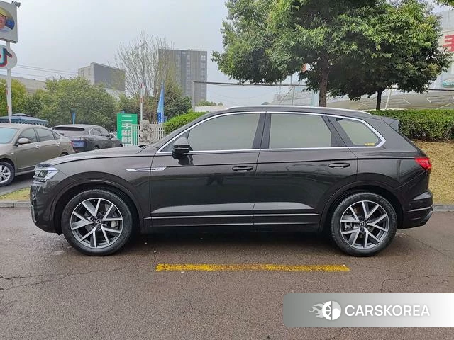 Volkswagen Touareg id 4277672 из Китая 8