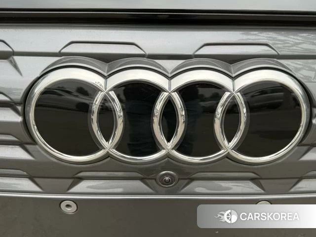 Audi Q5 e-tron id 4334837 из Китая 17