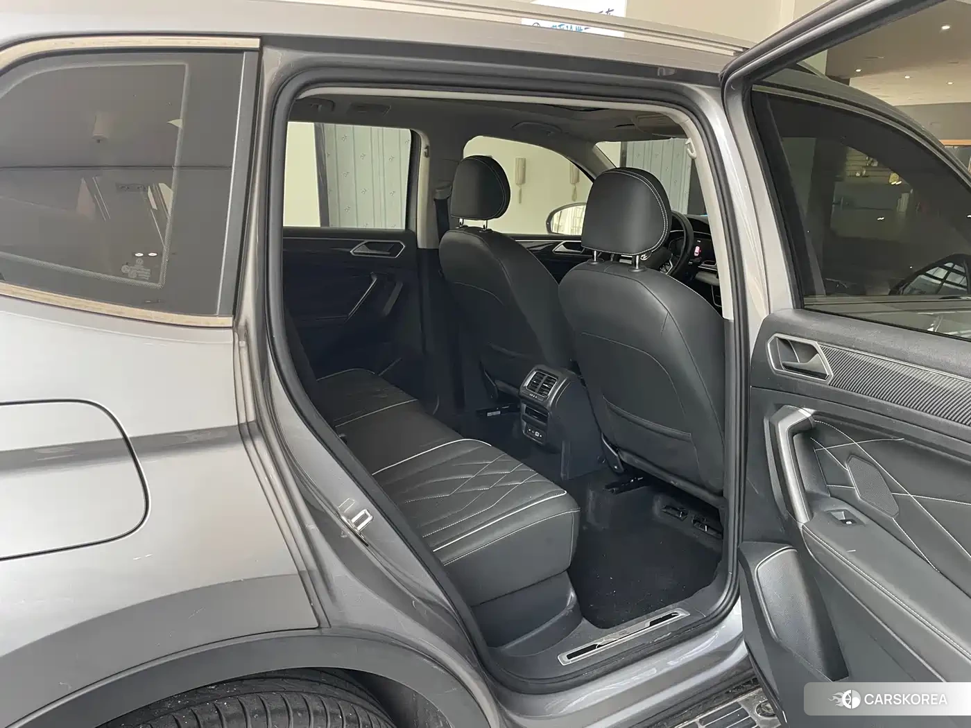 Volkswagen Tiguan L id 4634839 из Китая 8