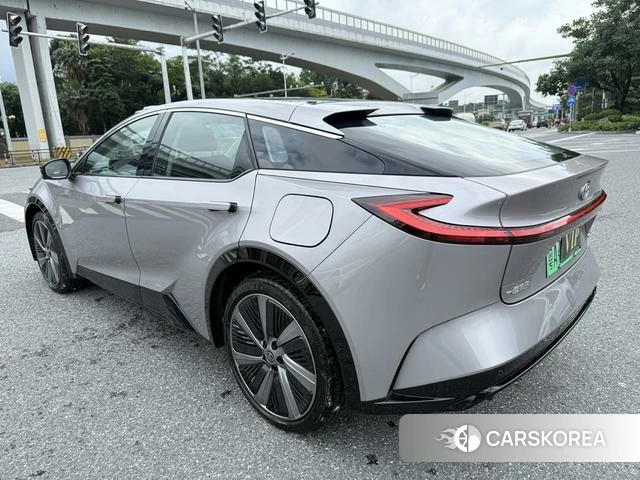 Toyota bZ5 id 4353569 из Китая 18