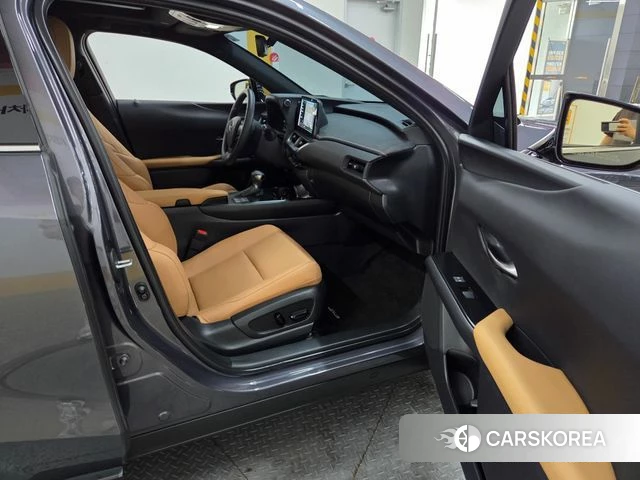 Lexus UX250h id 4547694 из Кореи 18
