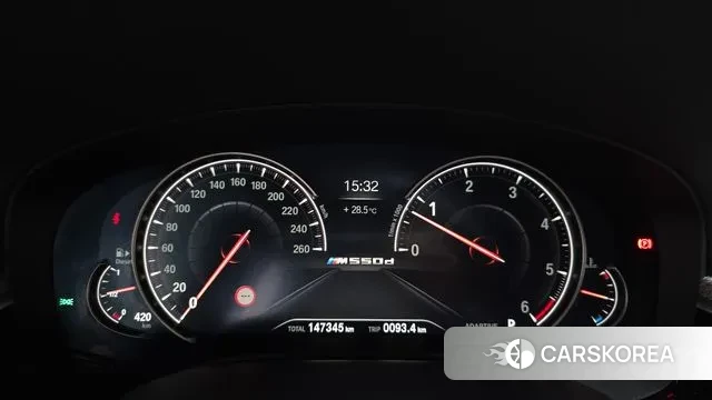 BMW 5 Series (G30) id 3209862 из Кореи 18