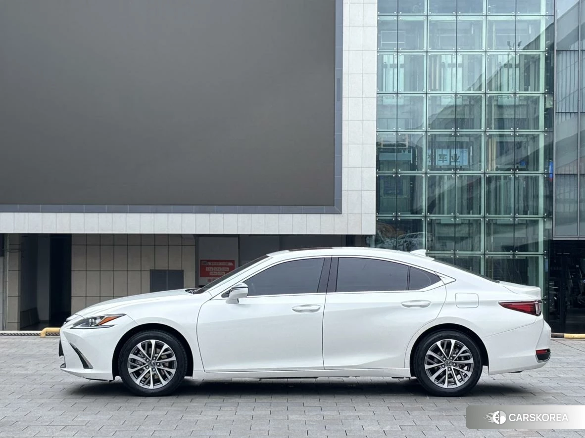 Lexus ES id 4510540 из Китая 13