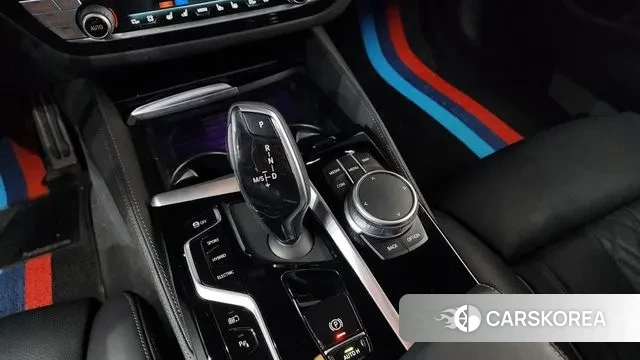 BMW 5 Series (G30) id 3508809 из Кореи 18