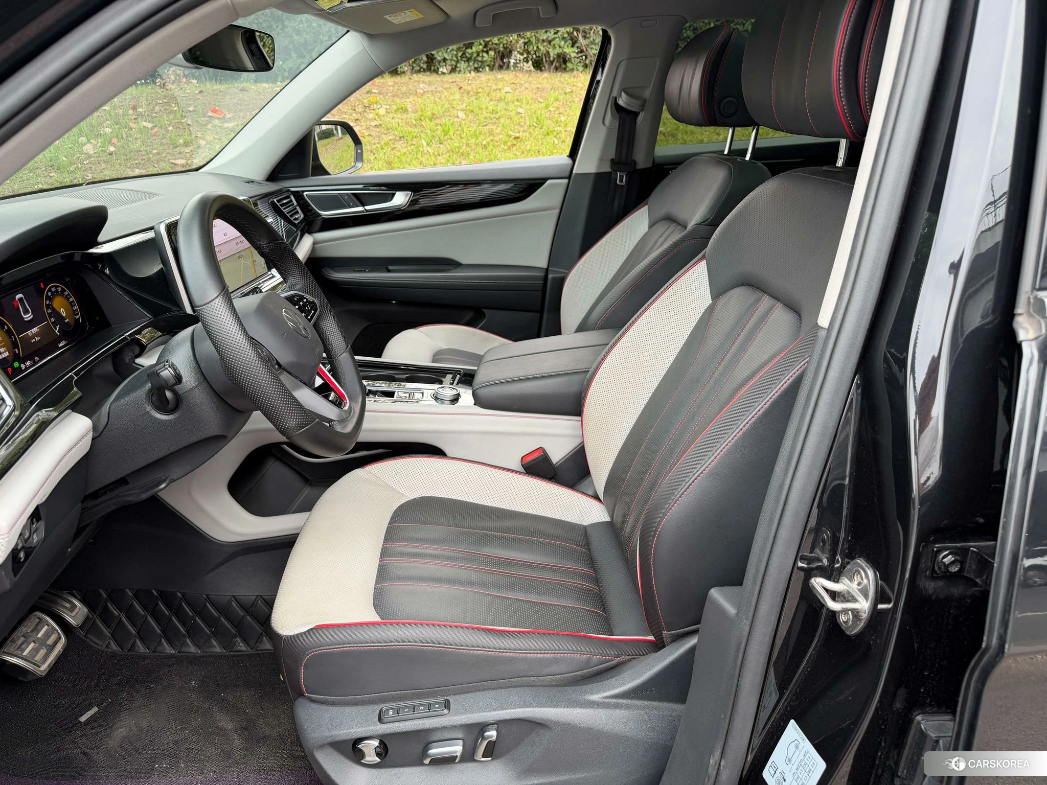 Volkswagen Tourang id 4420972 из Китая 11