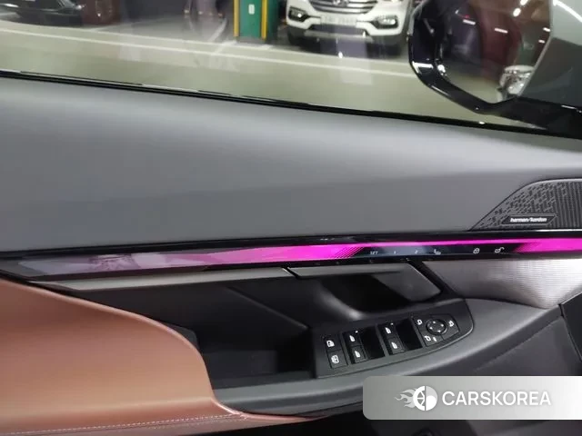 BMW 5 Series (G60) id 3512178 из Кореи 13