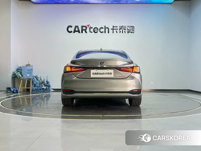 Lexus ES id 4262604 из Китая 25
