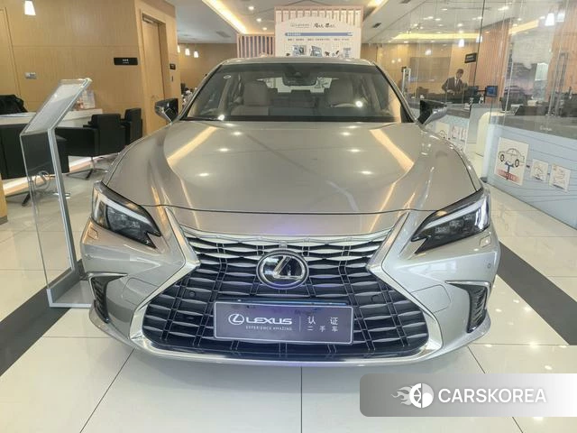 Lexus ES id 3927019 из Китая 8