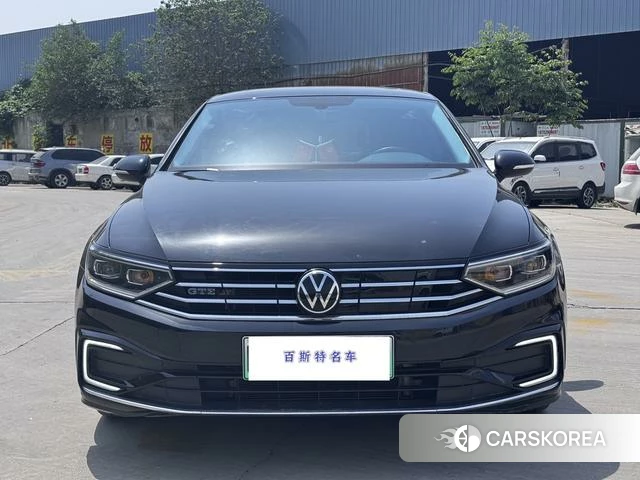 Volkswagen Magotan PHEV id 4259801 из Китая 8