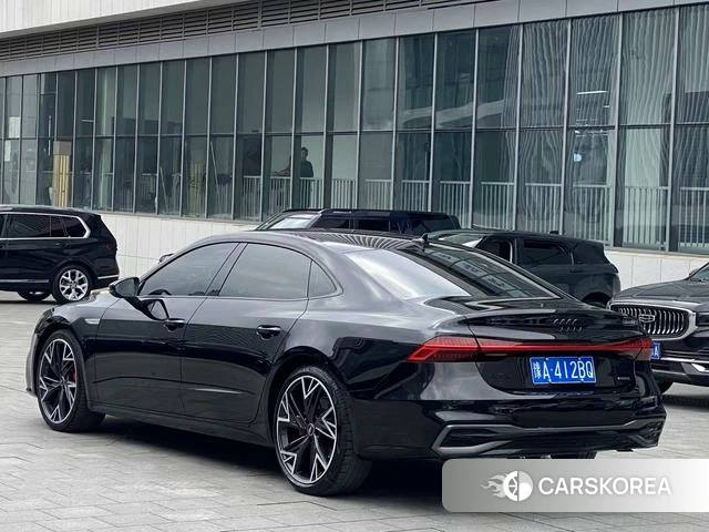 Audi A7L id 4290392 из Китая 14