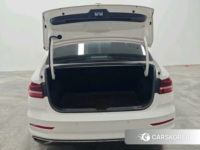 Volkswagen Lavida id 4260991 из Китая 18