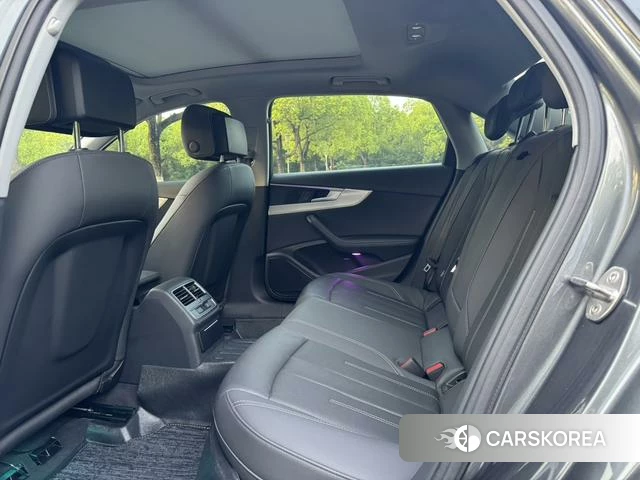 Audi A4L id 4307513 из Китая 8