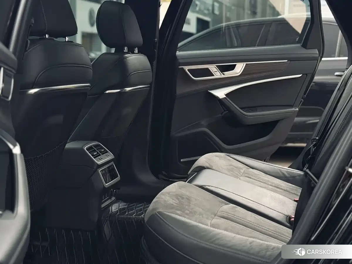 Audi A6L id 4601028 из Китая 12